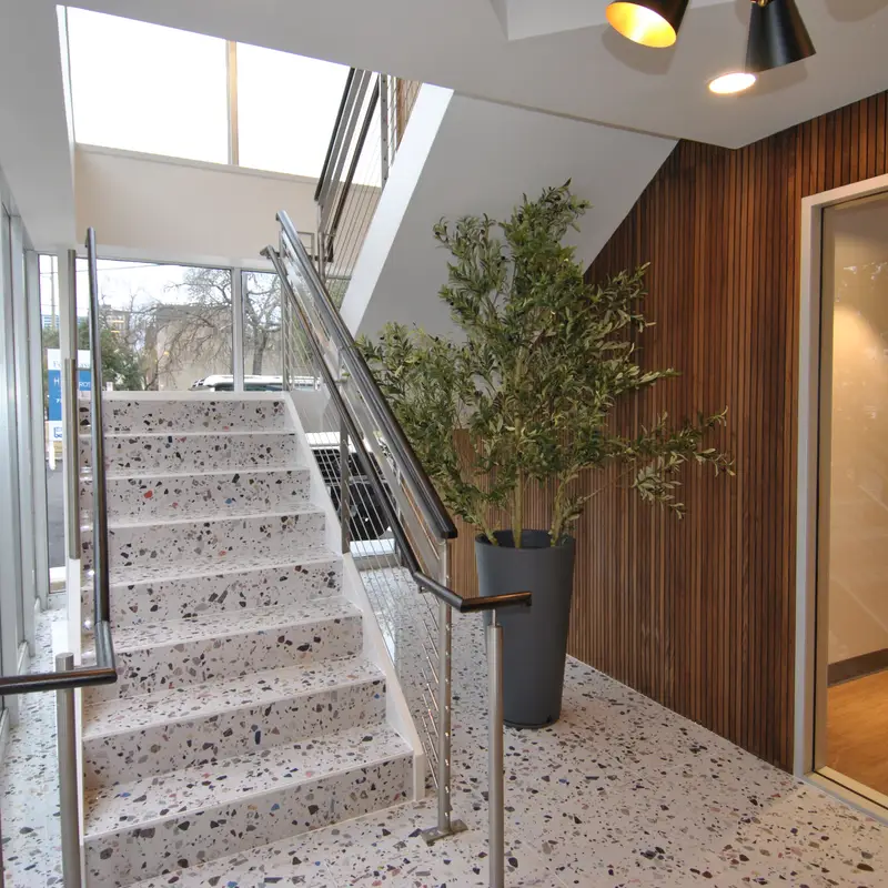 2120 Montrose 5